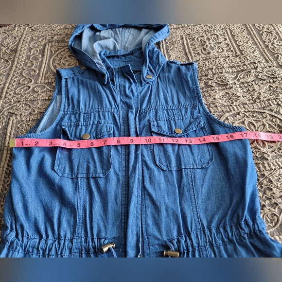 Chocolate USA Denim Vest | 100% Cotton | Size Small | Like NEW - Picture 3 of 6